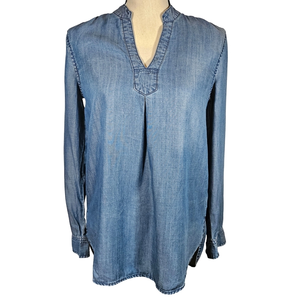 Liverpool Chambray Lightweight V Neck Denim Top, XS